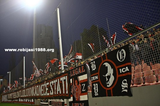 Le mouvement en Bosnie  Celik-siroki_3