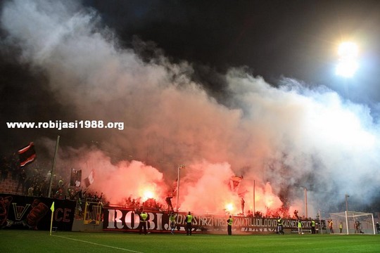 Le mouvement en Bosnie  Celik-siroki_6