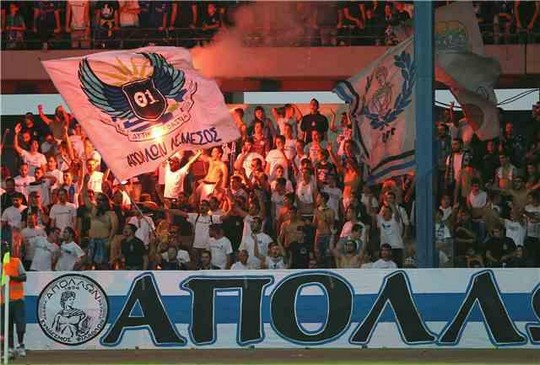 Le mouvement en Chypre  - Page 2 Apollon-apoel_8