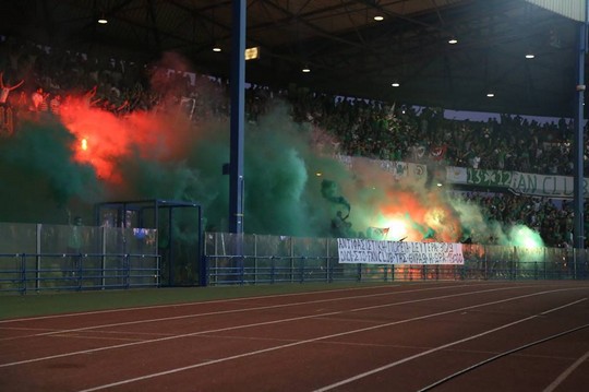 Le mouvement en Chypre  - Page 2 Apollon-omonia_7