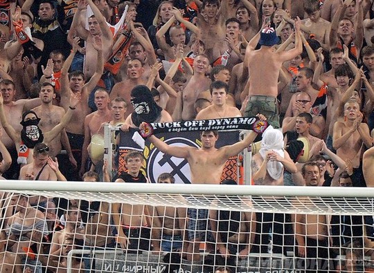 Le mouvement en Ukraine Shaktar-dynamo_6