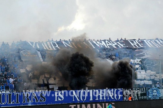 Le mouvement en Chypre  - Page 2 Anorthosis-apollon_3