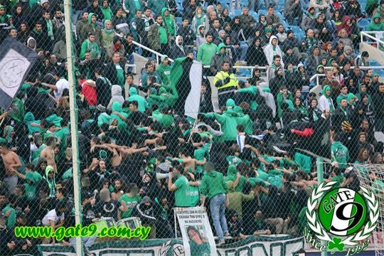 Le mouvement en Chypre  - Page 2 Omonia-ael_9