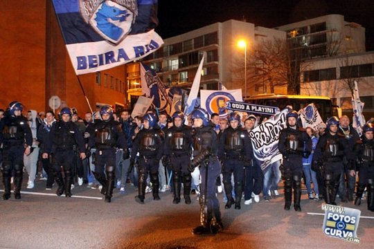 Le mouvement au Portugal . 14