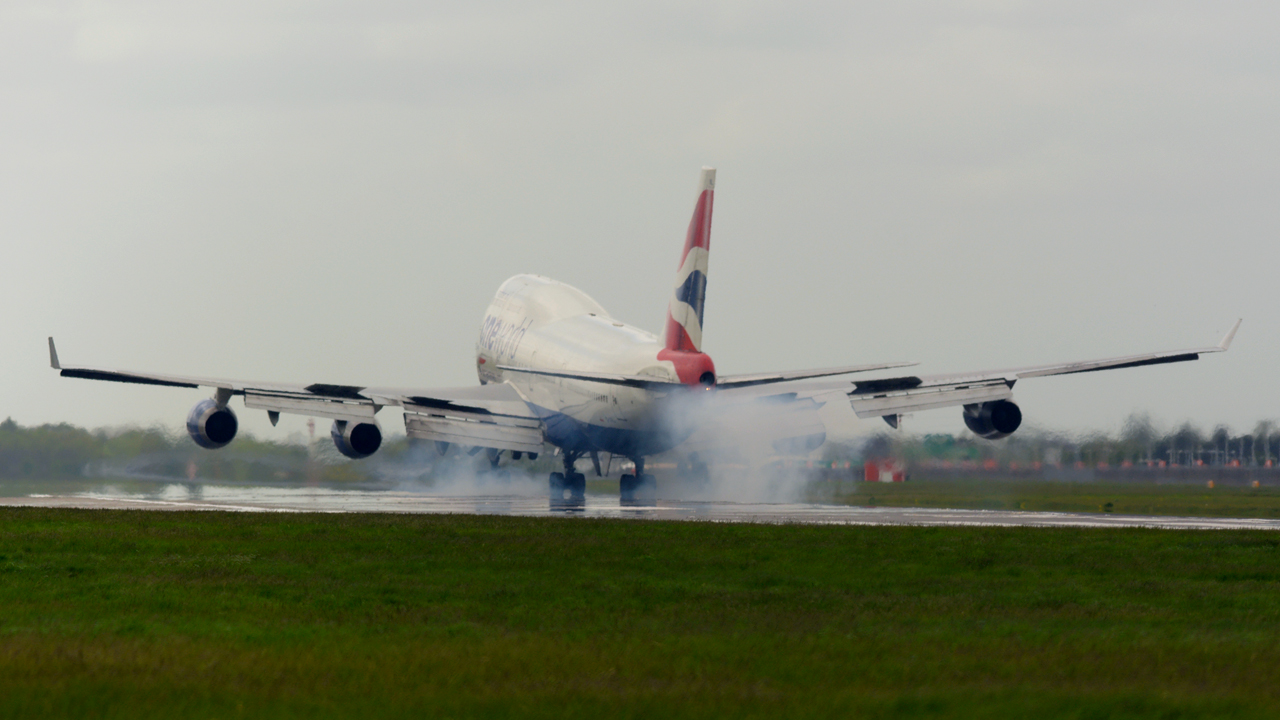 London Heathrow EGLL / LHR 20150507124330369