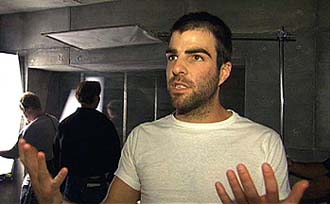 Acteur?????  SPOCK Star_trek_11_interview_zachary_quinto_spock_3