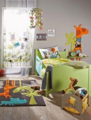 Aménagement chambre de bébé mixte [MAJ 24/01/12: enfin finie!] .girafle_deco_murale_et_chevel_mural_table_de_nuit_enfant_decoration_meuble_chambre_espace_enant_s