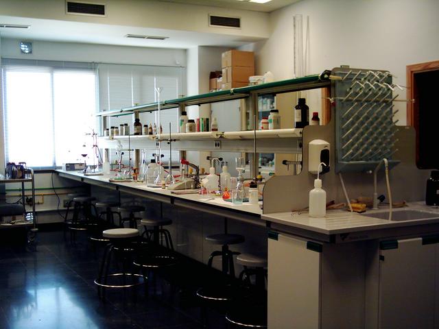 Laboratorio de Química LabQFpoyata