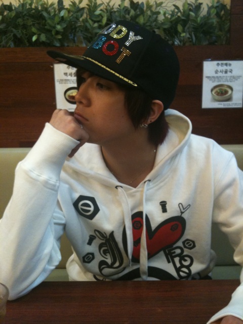 HongKi twitter update M33pz