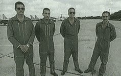 Cubanos - foto de los MIG'S cubanos en el aeropuerto de san antonio de los baños MiG29-14
