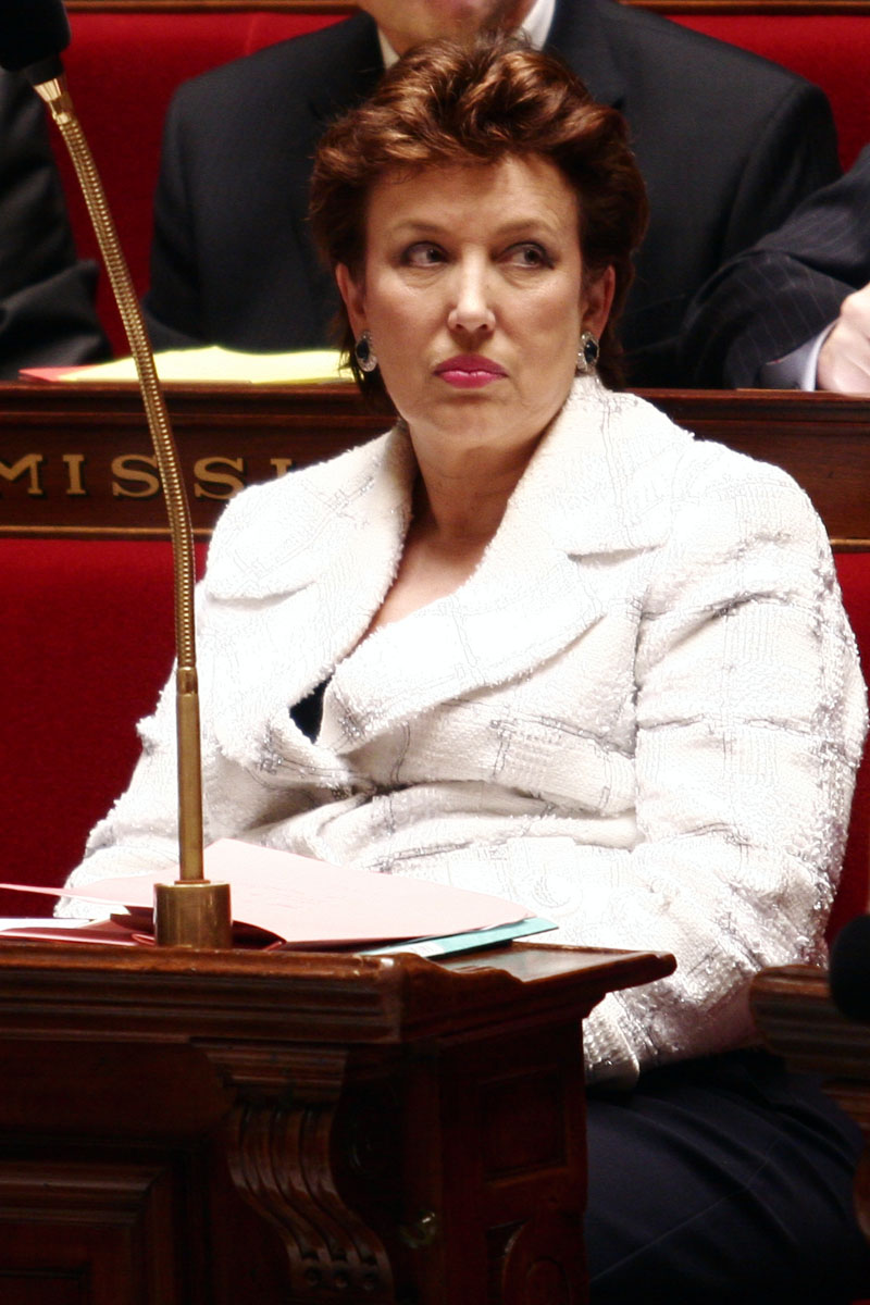 La grippe porçine - Page 2 Roselyne-bachelot-banc-ministre1202367502