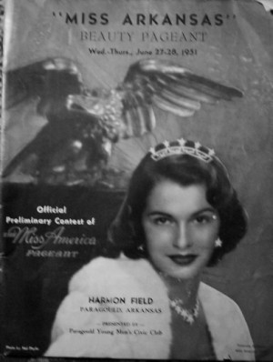 Những nhan sắc đáng nhớ ở MU (1952 -nay) Điểm danh người quen thành công ở Miss International.  (4) - Page 2 COVERMISSAR51Z