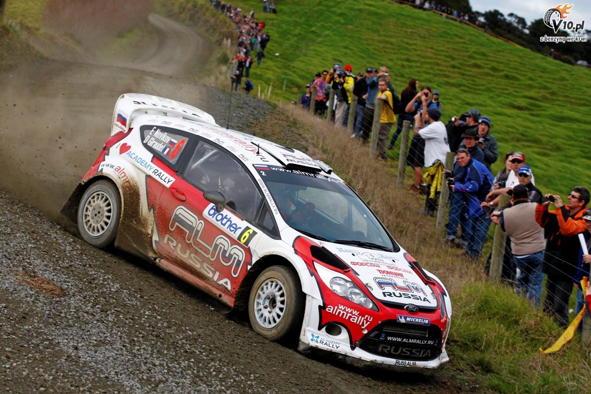 WRC: 42º Brother Rally of New Zealand [21-24 Junio] - Página 7 Evgeny%20novikov%20rajd%20nowej%20zelandii%202012%20wrc%20swrc%20pwrc%20dzien%202%20(2)