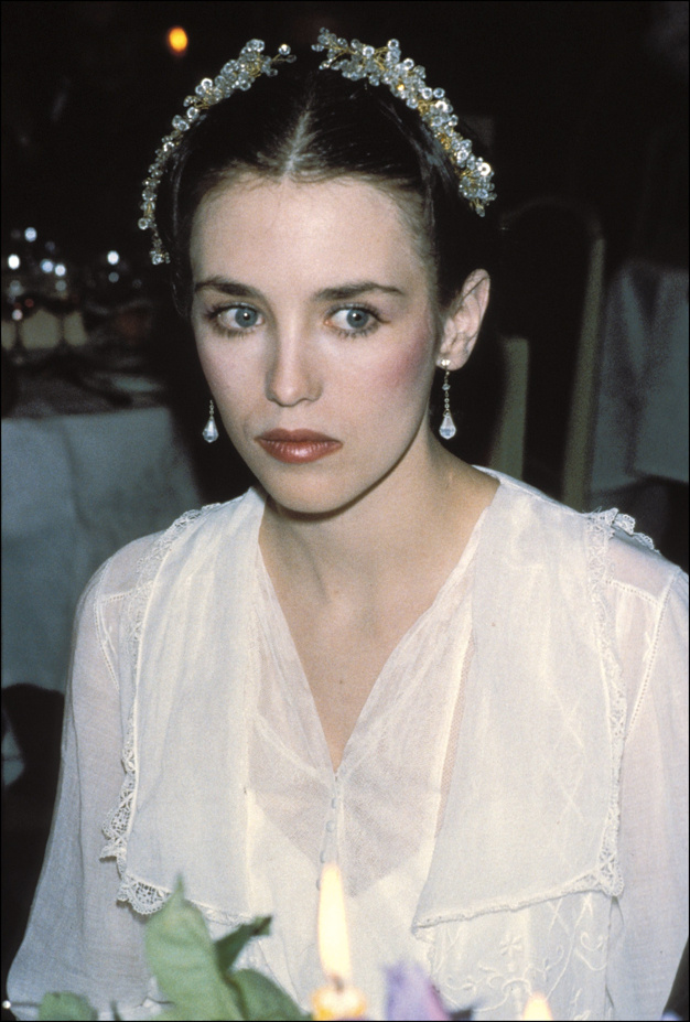 ISABELLE ADJANI Adjani12_jpg_4771_north_626x_white