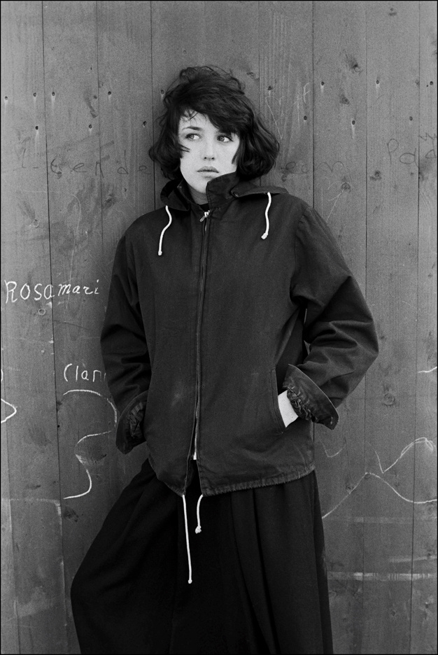 ISABELLE ADJANI - Página 2 Adjani14_jpg_5674_north_626x_white