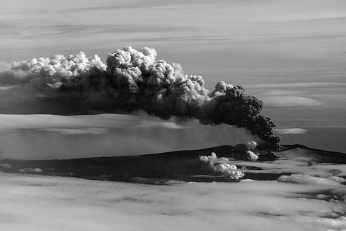 [HS] Un volcan menace les espaces aériens européens - Page 8 ThVJo-12f4138fee