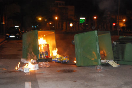 29-S,  Huelga general, Las imagenes de la vergüenza Contenedores-Bouzas