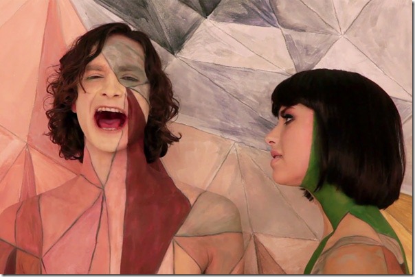 Gotye Gotye-and-Kimbra-Somebody-That-I-Used-To-Know-Lyrics-Album-Cover-WhenInManila_thumb