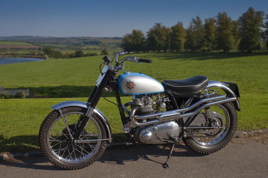 BSA is back .... - Page 2 1958-bsa-spitfire-scrambler-854x570