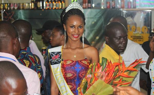 2016 | MW | Guinea | Safiatou Baldé Miss-Guinee-Safi