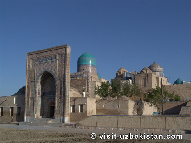 (( ســمــرقــنـد طريق الحرير )) Samarkand_shahi_zinda_ensemble_front