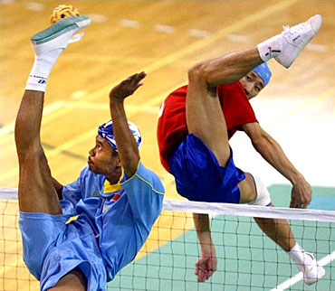 - Photos insolites - sports Legsvolleyball