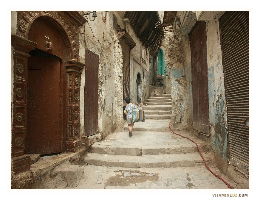 صور ولايات الجزائر - صفحة 2 3302-dans-les-ruelles-de-la-casbah