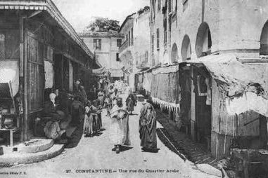 صور قديمة لقسنطينة..............جميلة جدا 4068-constantine-une-rue-du-quartier-arabe