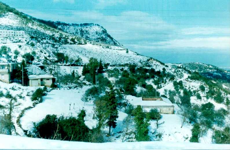 هل تحب ان ترى مناظر الثلج (في الجزائر)  4855-paysage-de-texenna-sous-la-neige