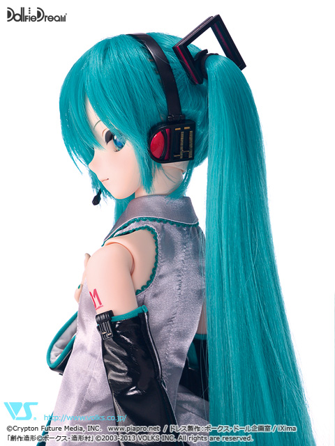 Miku Hatsune + Senbonzakura Outfit Set Dolfie Dream (Volks) Miku_dd_miku_pic05