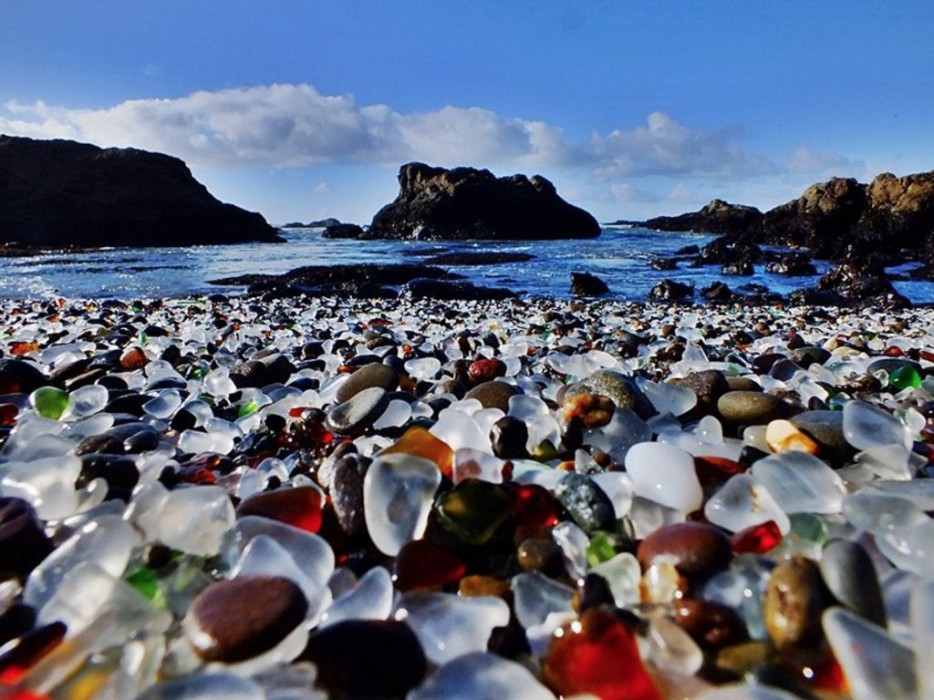 Endroit Martine 3/04 trouvé par Ajonc Plages_insolites_glassbeach