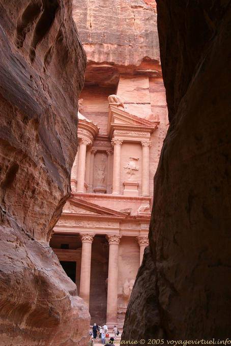 البتراء Petra-khazneh_294