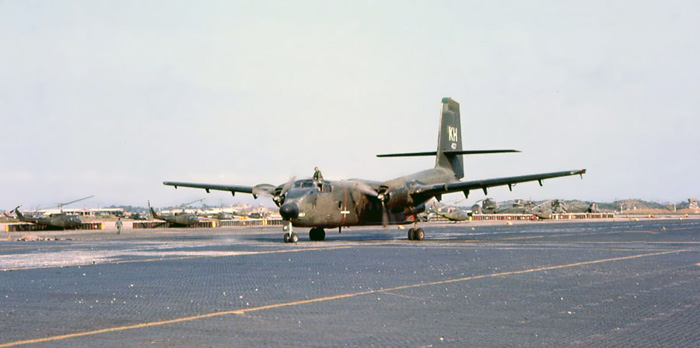 NAM IMAGES - Página 2 Bt-ab-10-flightline-aussie-caribou-stol-psp-summerfield