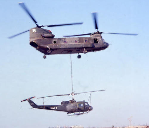 NAM IMAGES - Página 2 Bt-ab-31-ch-47-rescuing-navy-huey-summerfield