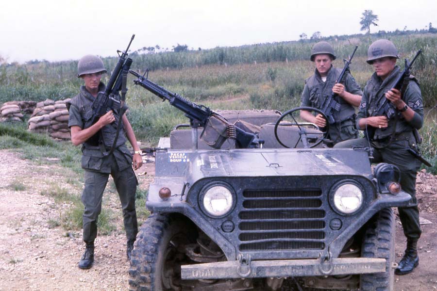 NAM IMAGES - Página 2 Bt-ab-84-qrt-jeep-m151-hw-m79-50-cal-summerfield-1-1968