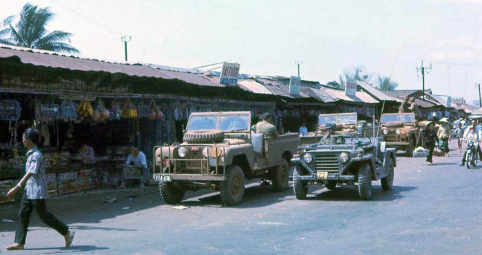 NAM IMAGES - Página 2 Pl-phouc-le-market-5-jeep-summerfield-1969