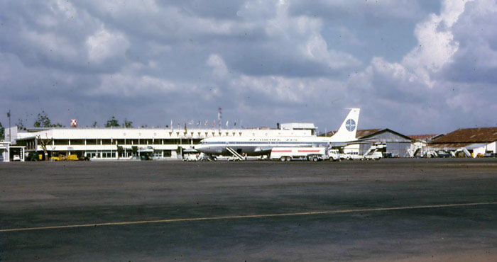 NAM IMAGES - Página 2 Tsn-377th-sps-7-civilian-terminal-continental-airlines-summerfield