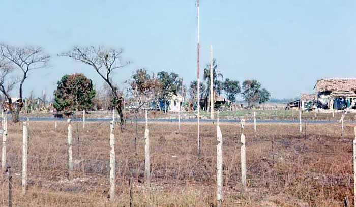 NAM IMAGES - Página 2 Tsn-377th-sps-9-perimeter-fence-after-tet-summerfield-1968