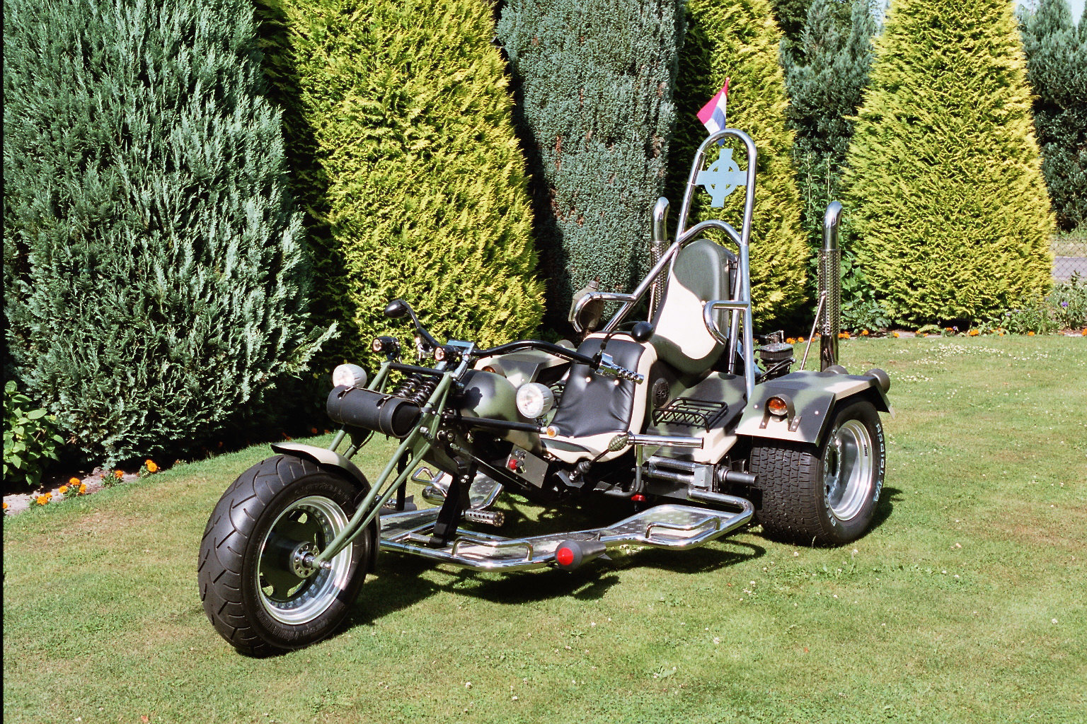 Le club VTI TRIKE M1front