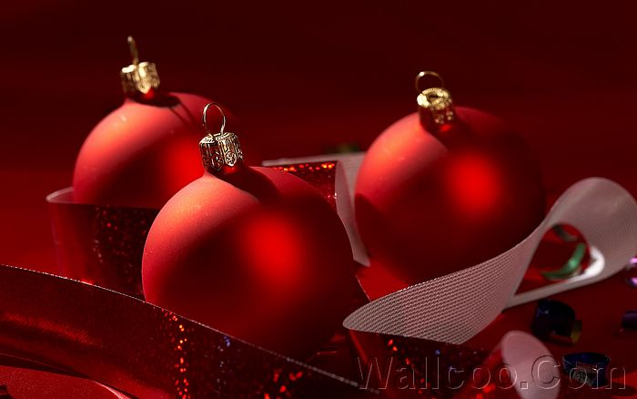 Trái noel từ Wallcoo.com Red_Christmas_ball_christmas_bauble_CD30032