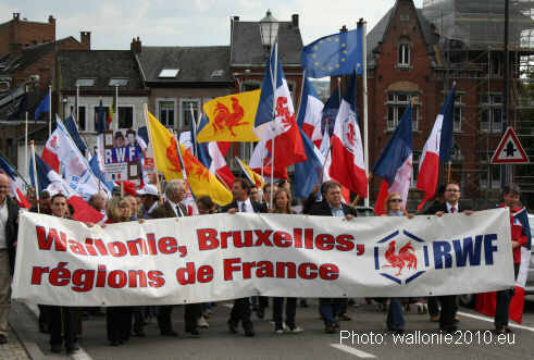 Marche pour la Belgique ce jeudi 11 novembre ! Namur10Pont1JPG