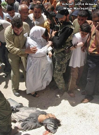 إعدام فلسطيني خائن وردة فعل أمه المؤمنة‎ Keel_phelstene3