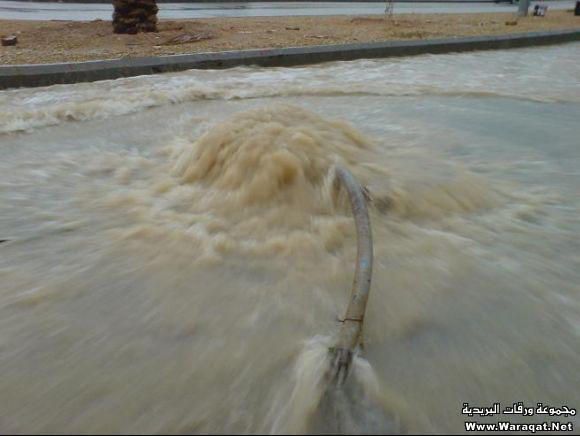 فيديو + صور : أمطار وسيول وبرد وغرق سيارات وانهيار أنفاق وسقوط أعمدة كهرباء في الرياض Iyadh-raining_10