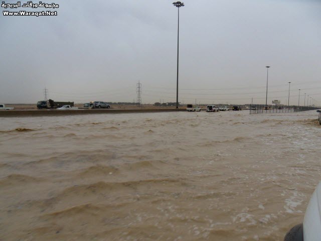 فيديو + صور : أمطار وسيول وبرد وغرق سيارات وانهيار أنفاق وسقوط أعمدة كهرباء في الرياض Riyadh-raining63