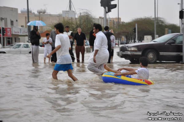 فيديو + صور : أمطار وسيول وبرد وغرق سيارات وانهيار أنفاق وسقوط أعمدة كهرباء في الرياض Riyadh-raining_60