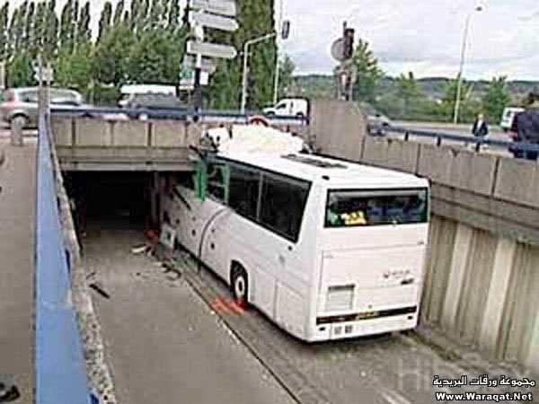 نفق  مصيبة ...... اوعو تعملوا كدا  Paris-underpass-Truck-Killer8