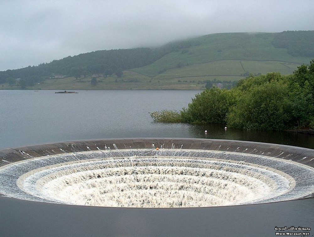 خزان (سيدة الكوخ) العجيب في انجلترا Ladybower_Reservoir11