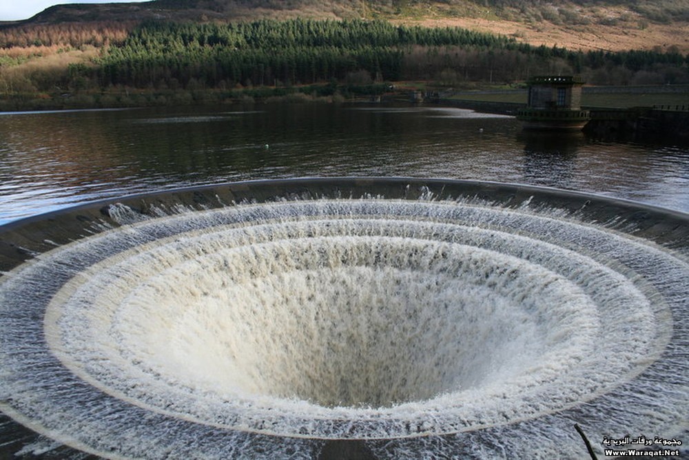 خزان (سيدة الكوخ) العجيب في انجلترا Ladybower_Reservoir4