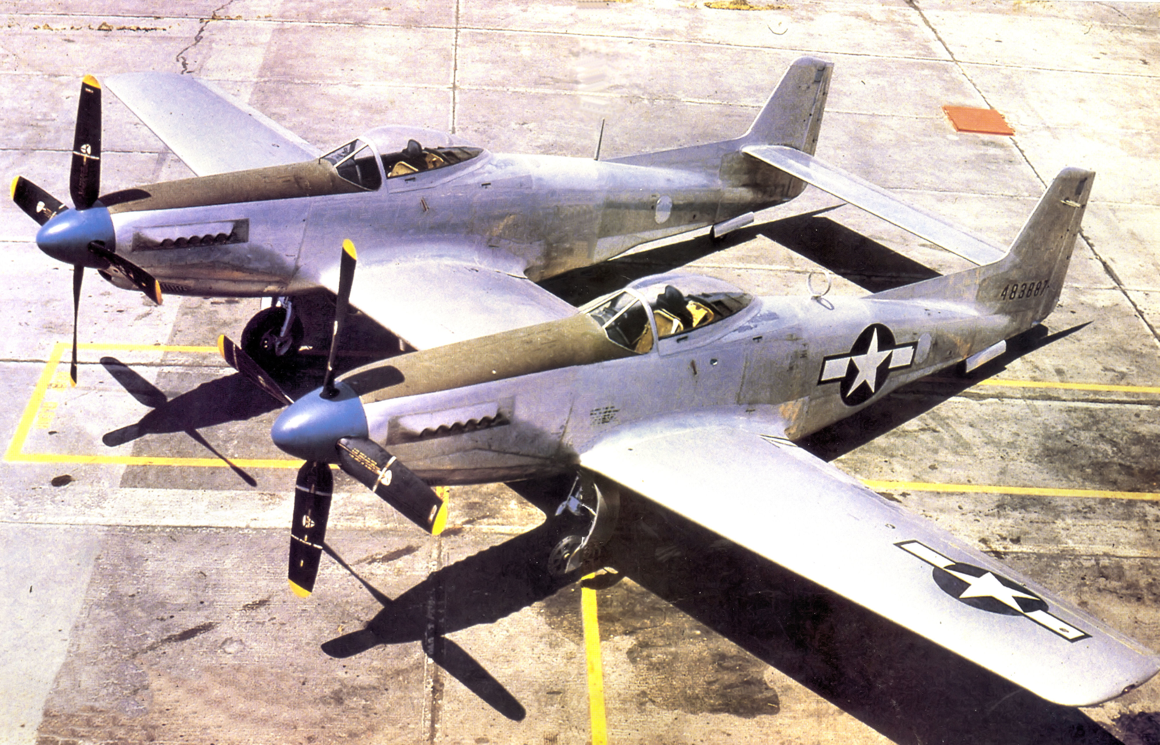 North F 82 "Twin Mustang" North_American_XP-82_Twin_Mustang