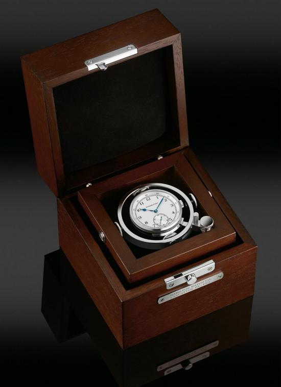 Limited Edition Hamilton Khaki Navy Pioneer Hamilton-khaki-navy-pioneer-limited-edition-watch-box